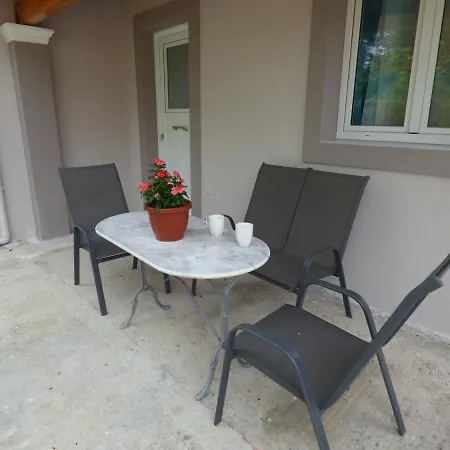 Patsis Appartment Ipsos Exterior photo